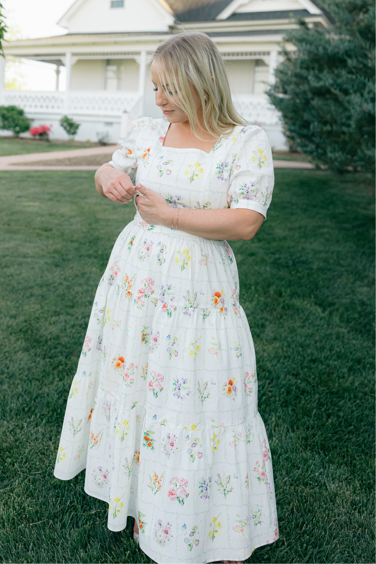 Versa Dress with Nursing Zippers in Birth Flowers