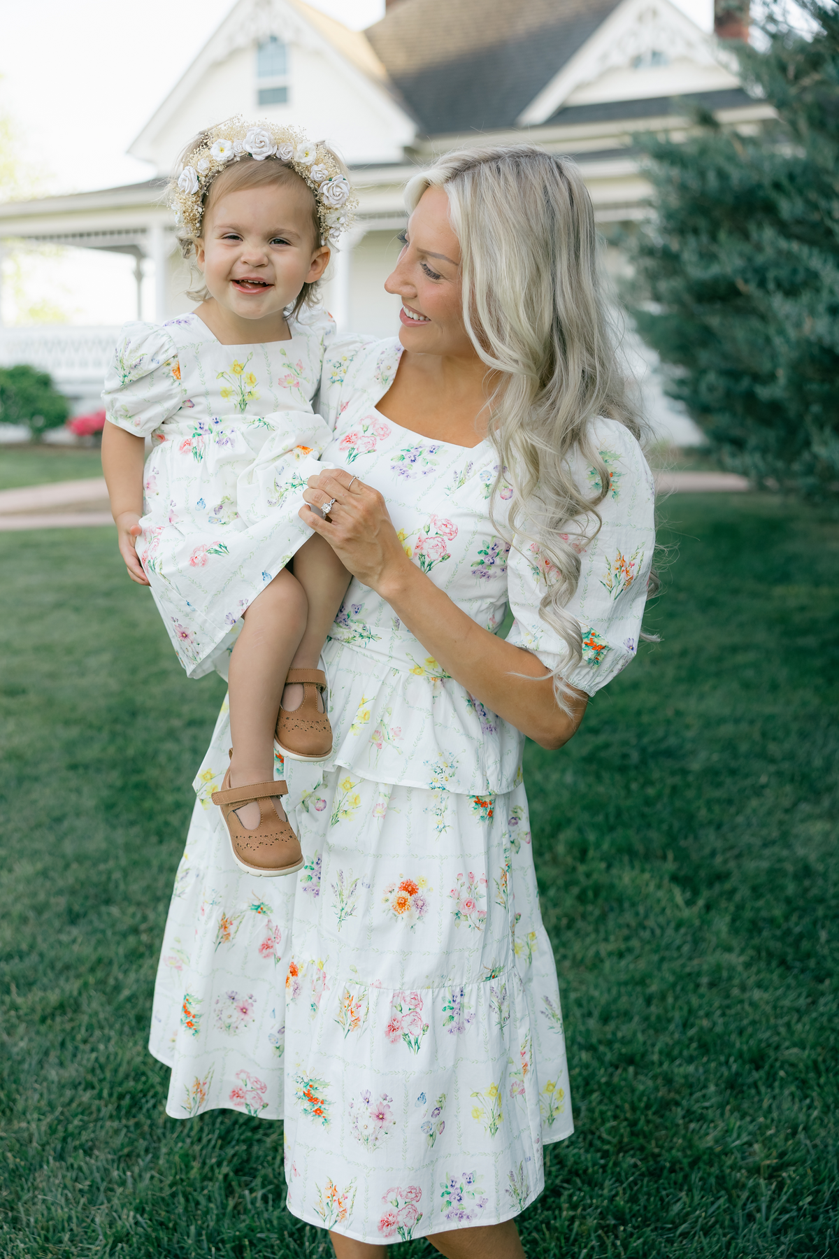 Little Darling Dress (Girls) in Birth Flowers