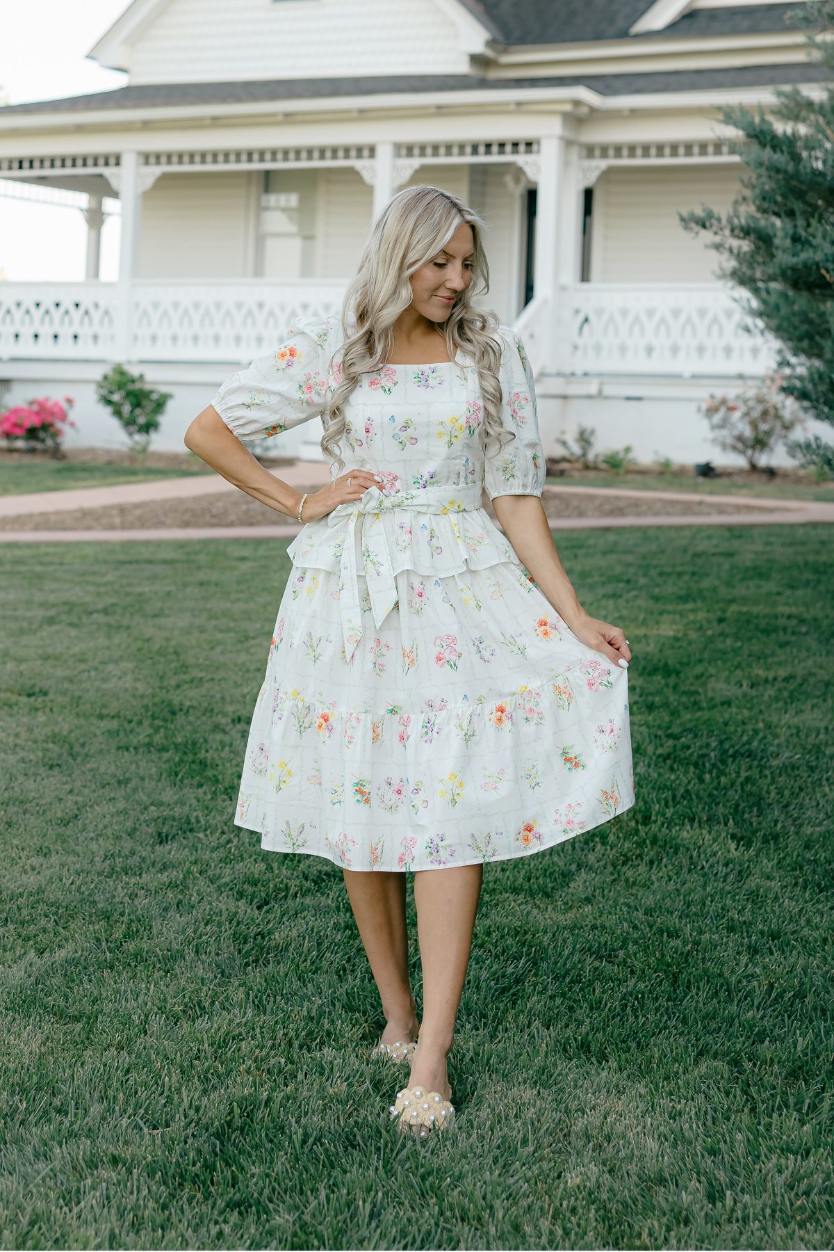 The Top for Mome Set with Nursing Zippers in Birth Flowers