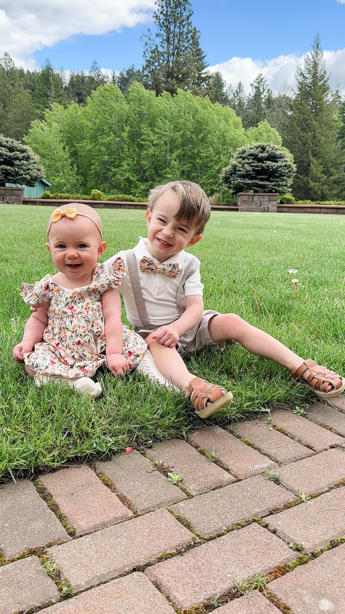 Boys' Bow-Tie in Harvest Blooms
