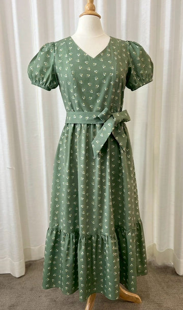 *Sample*Charming Cotton Dress with Nursing Zippers in Green Floral