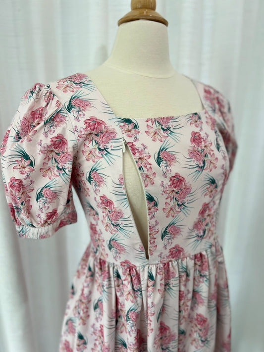 A50: Sample Dress with Nursing Zippers in Pink Floral (Size: S: bust = 35