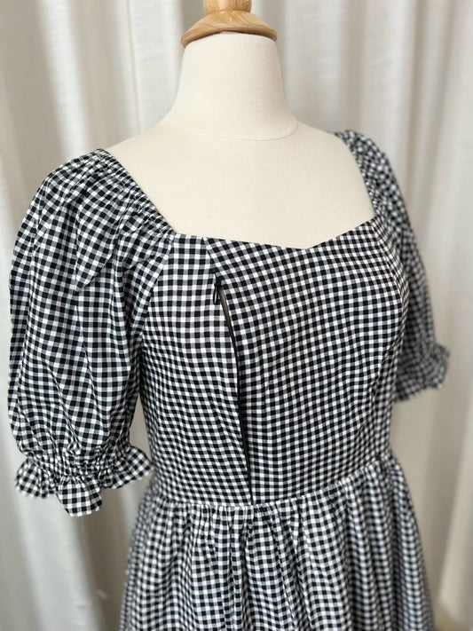D25: Sample Ann Midi Dress with Nursing Zippers in Black Gingham, Size M (Final Sale)